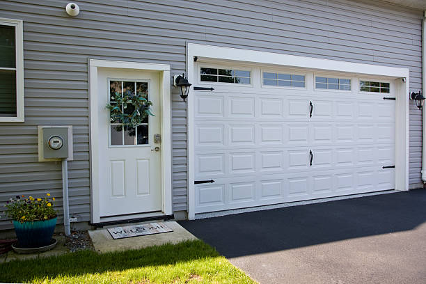 24/7 Emergency Garage Door Panel Replacement experts in Madill, OK
